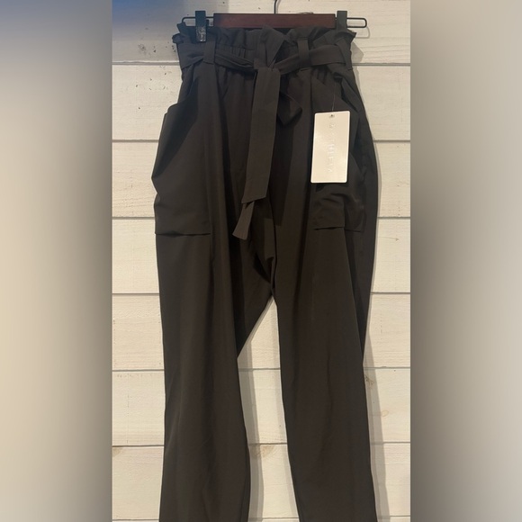 ATHLETA NWT Skyline Pant size 10P in Arbor Olive - Picture 14 of 14